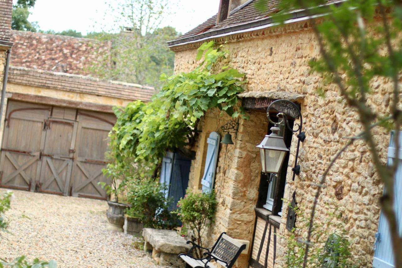 Les Perroutis Villa Saint-Alvere Luaran gambar